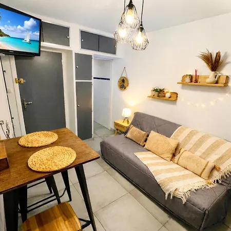 Cosy Au Port De * הייר